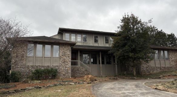 can't sell house in Knoxville remodel